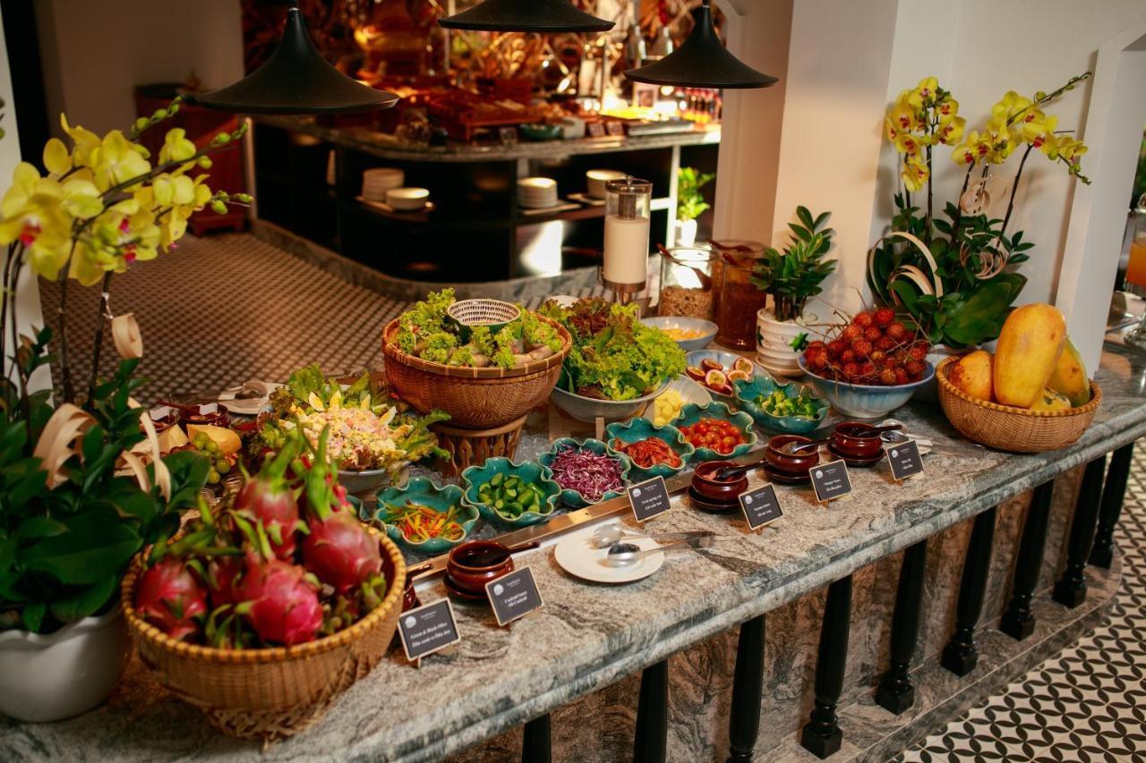 Grand Sunrise Palace Hoi An- A Luxury Indochine Hotel & Spa Luaran gambar A salad bar