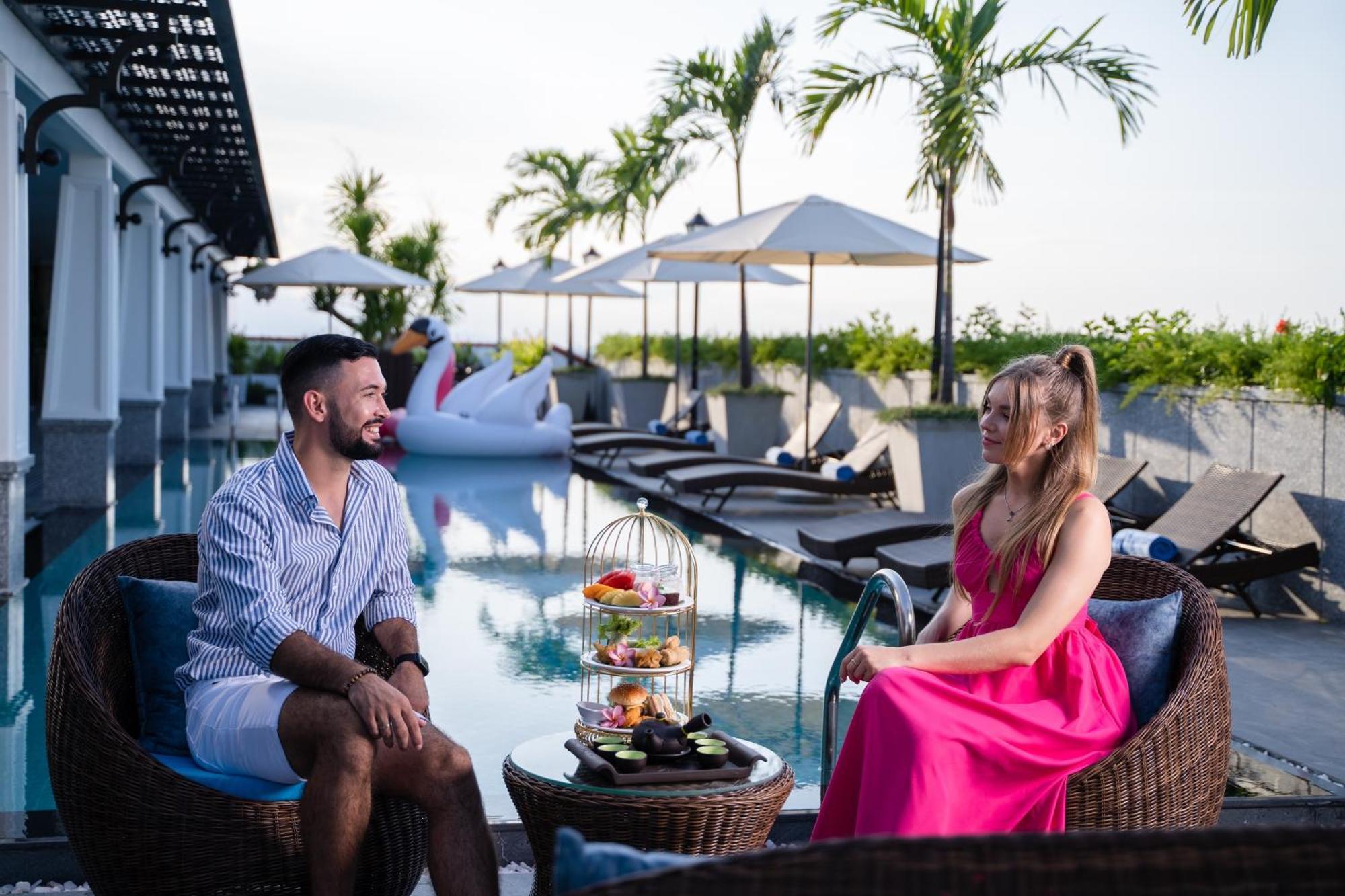 Grand Sunrise Palace Hoi An- A Luxury Indochine Hotel & Spa Luaran gambar Rooftop pool at the hotel